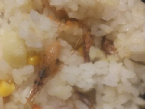 バター風味の炊き込みご飯